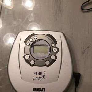 RCA 45 second portable CD player